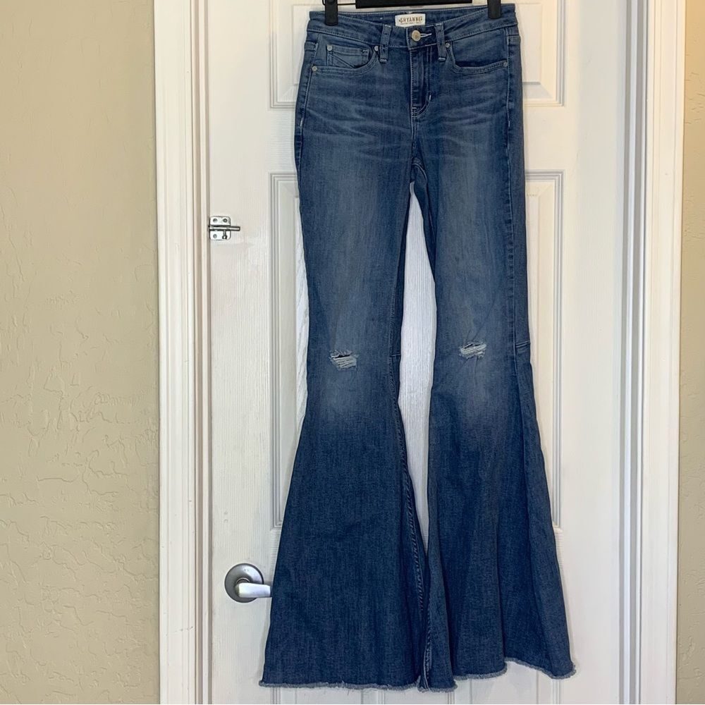 Shyanne Wide Leg Raw Hem Distressed Jeans Size 27 Inseam 36”